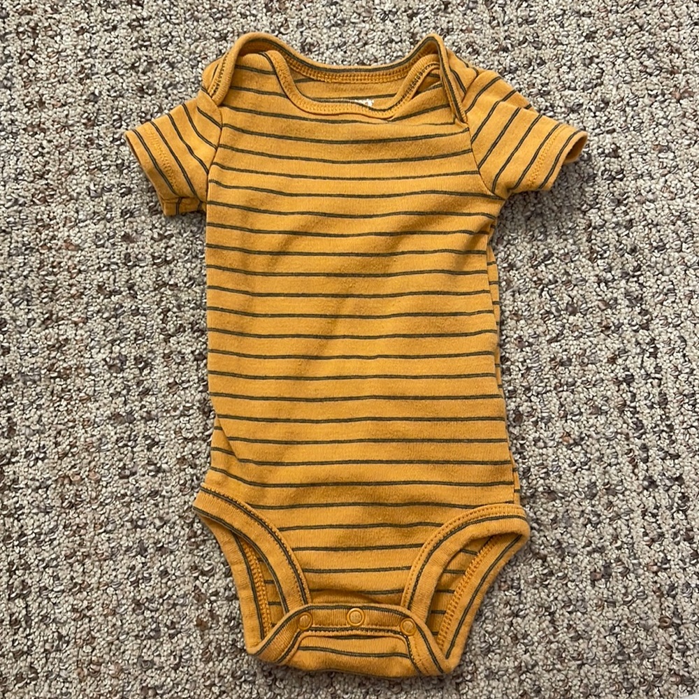 💥SALE 10/$20💥 Carter’s onesie